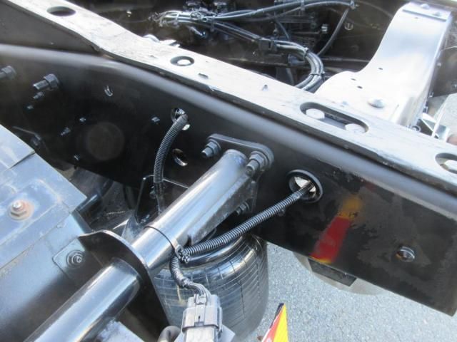 NISSAN DIESEL Quon 2015