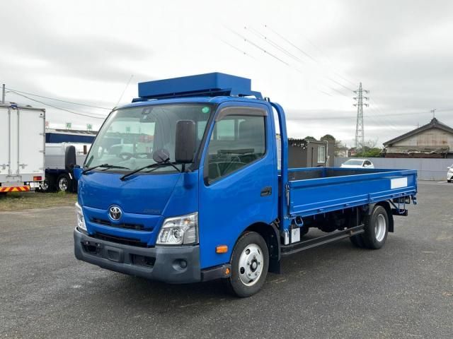 TOYOTA DYNA 2022