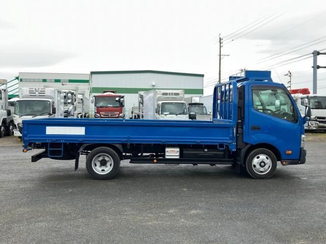 TOYOTA DYNA 2022