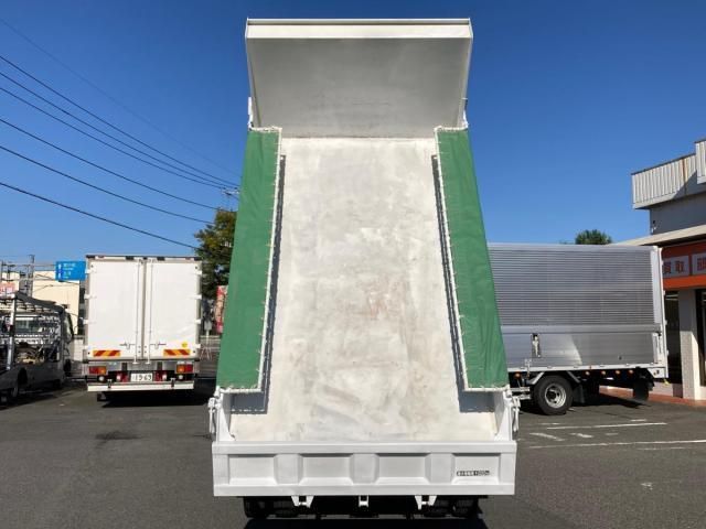 MITSUBISHI CANTER 2015