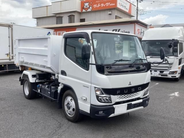MITSUBISHI CANTER 2023
