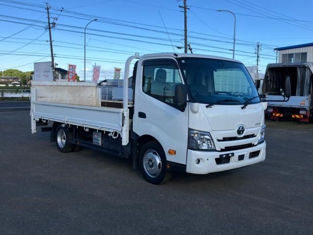 TOYOTA DYNA 2021