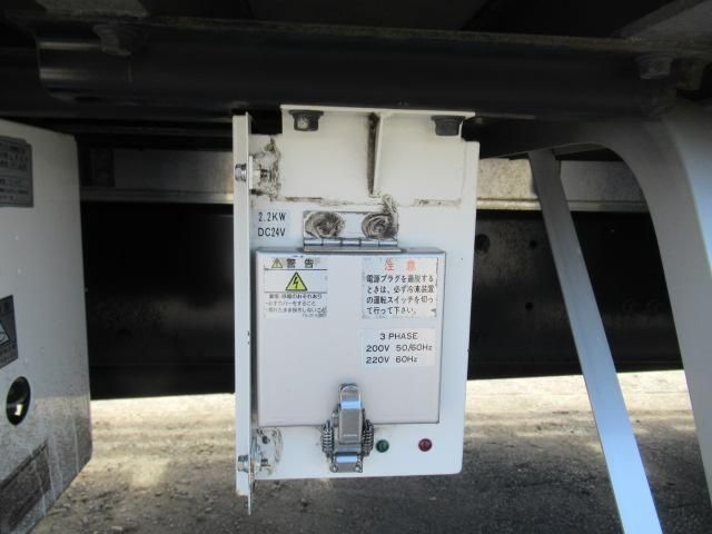 NISSAN DIESEL Quon 2018