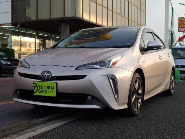 TOYOTA PRIUS 2019