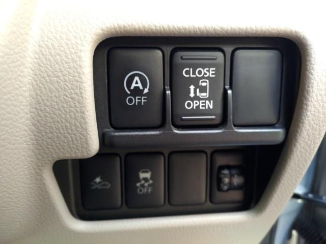 MITSUBISHI eK SPACE 2017