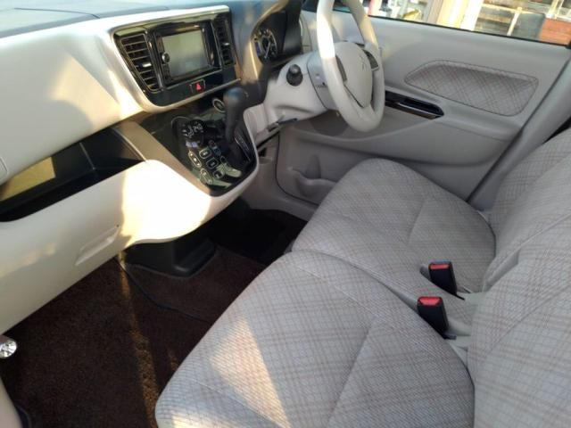 MITSUBISHI eK SPACE 2017