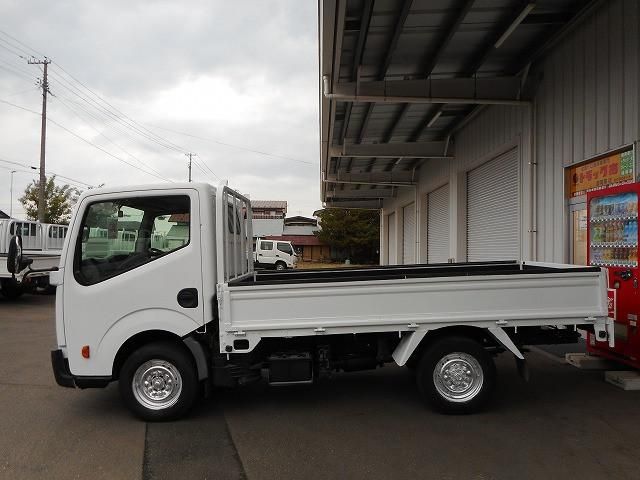 MITSUBISHI CANTER GUTS 2015