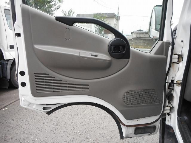 MITSUBISHI CANTER GUTS 2015