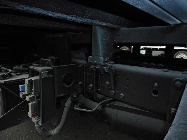 MITSUBISHI CANTER GUTS 2015