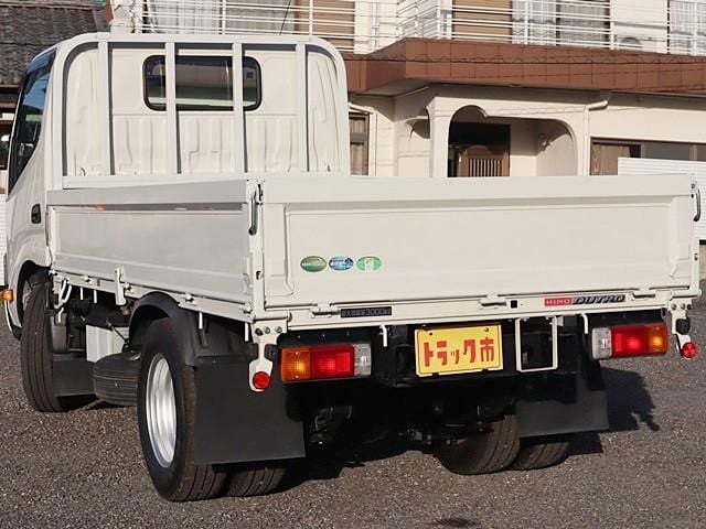 HINO DUTRO 2020