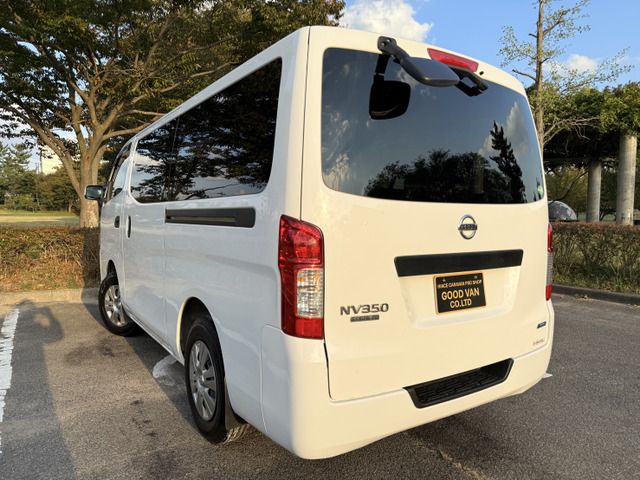 NISSAN NV350 CARAVAN 4WD 2014