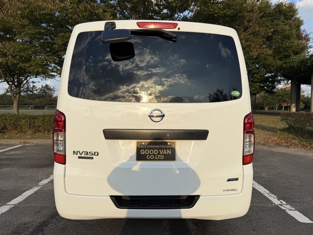 NISSAN NV350 CARAVAN 4WD 2014