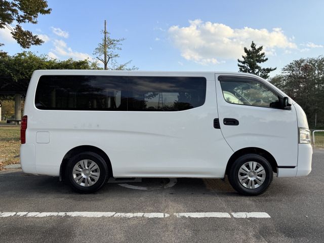 NISSAN NV350 CARAVAN 4WD 2014