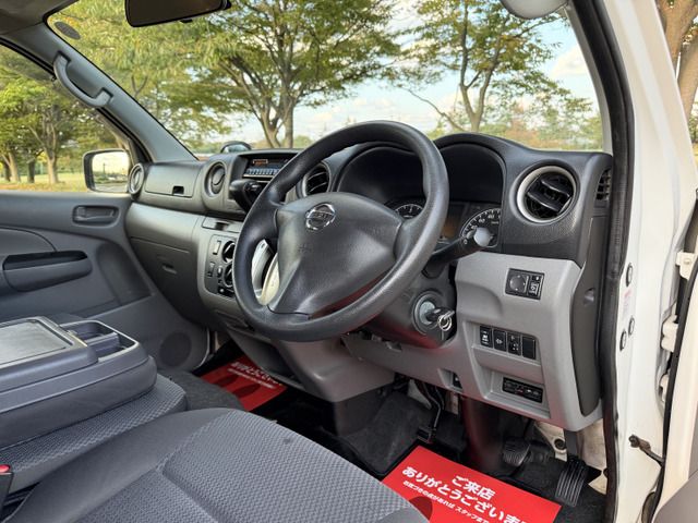 NISSAN NV350 CARAVAN 4WD 2014