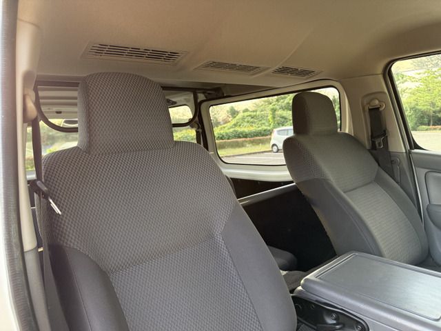 NISSAN NV350 CARAVAN 4WD 2014