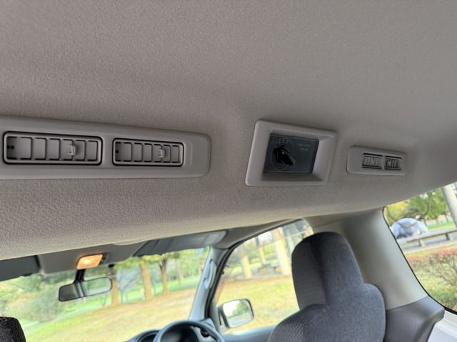 NISSAN NV350 CARAVAN 4WD 2014