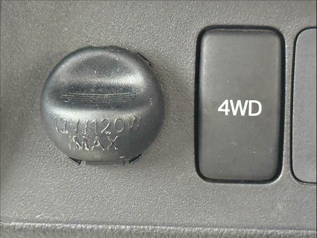 DAIHATSU HIJET truck 4WD 2015