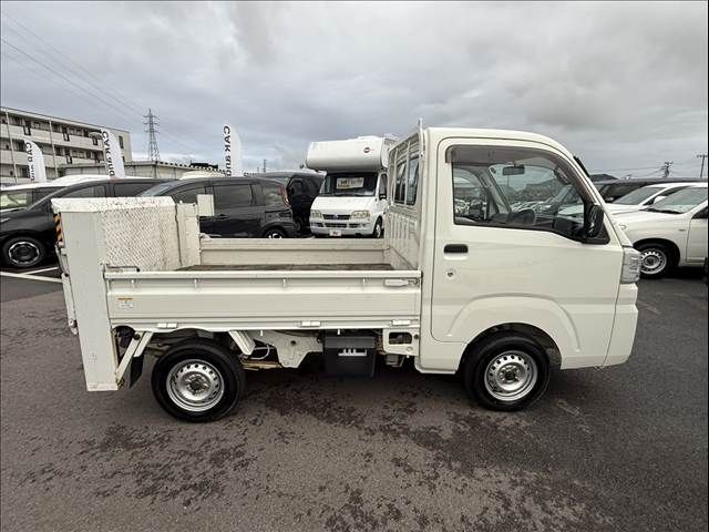 DAIHATSU HIJET truck 4WD 2015