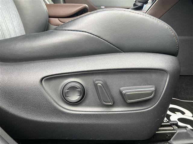 TOYOTA HARRIER 2WD 2020