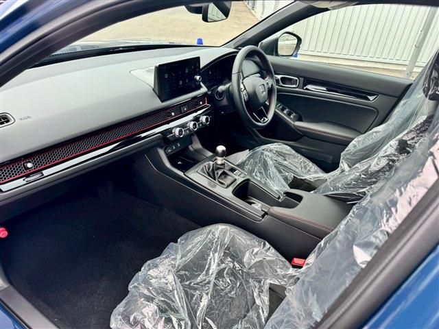 HONDA CIVIC hatchback 2025