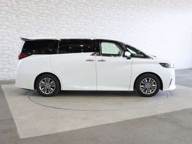 TOYOTA ALPHARD hybrid 4WD 2024