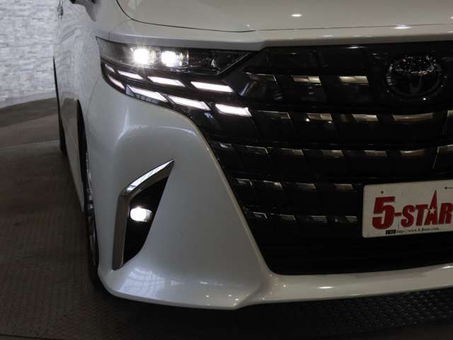 TOYOTA ALPHARD hybrid 4WD 2024