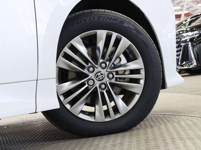 TOYOTA ALPHARD hybrid 4WD 2024