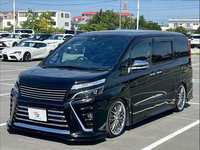 TOYOTA VOXY 2020