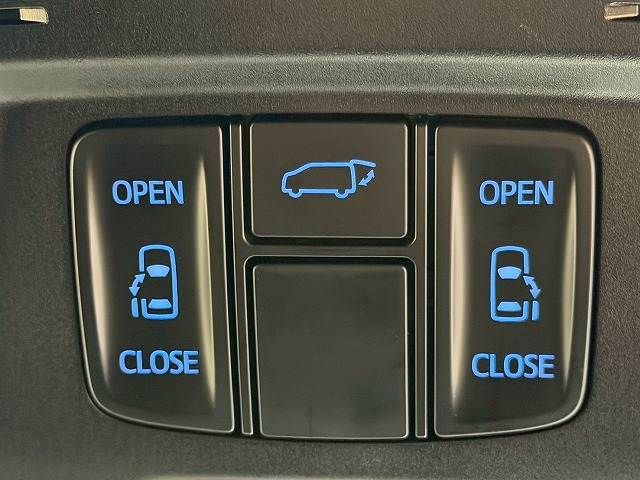 TOYOTA VELLFIRE 2017