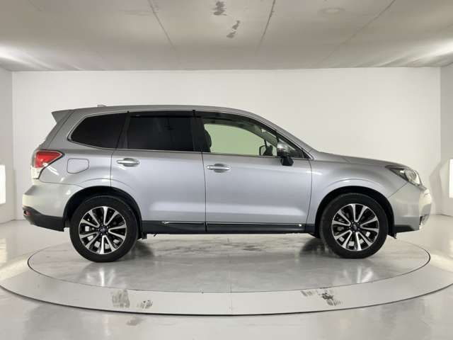 SUBARU FORESTER 2017