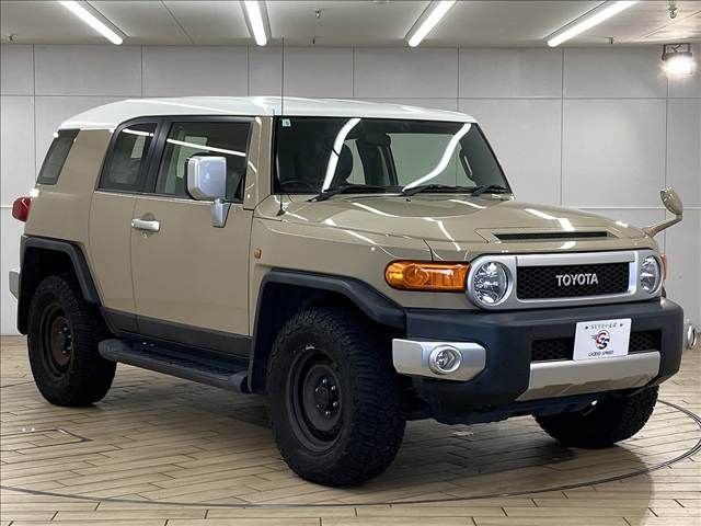 TOYOTA FJ CRUISER 4WD 2016