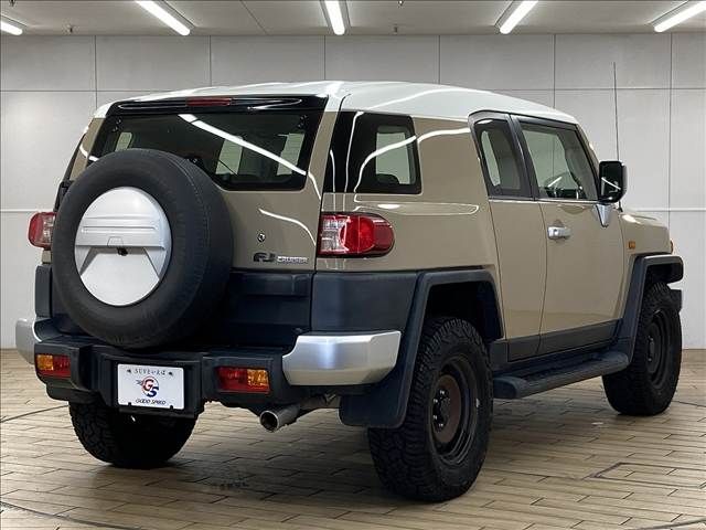 TOYOTA FJ CRUISER 4WD 2016