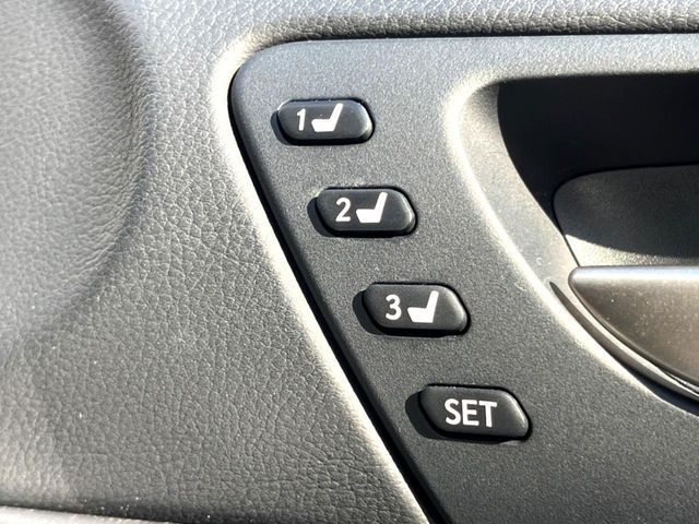 TOYOTA LEXUS IS300 2017