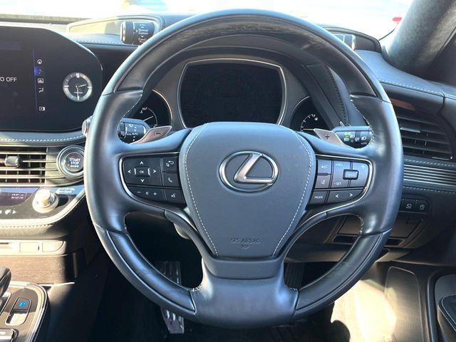 TOYOTA LEXUS LS500 2021