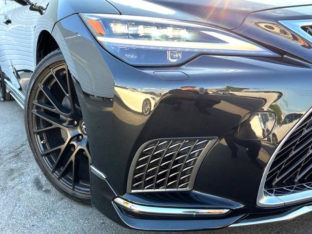 TOYOTA LEXUS LS500 2021