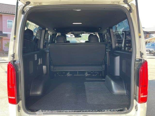 TOYOTA HIACE van 4WD 2019