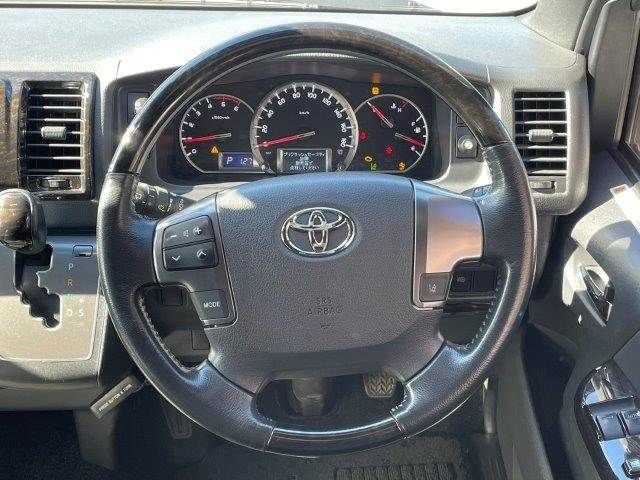 TOYOTA HIACE van 4WD 2019