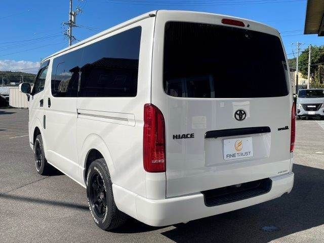 TOYOTA HIACE van 4WD 2019