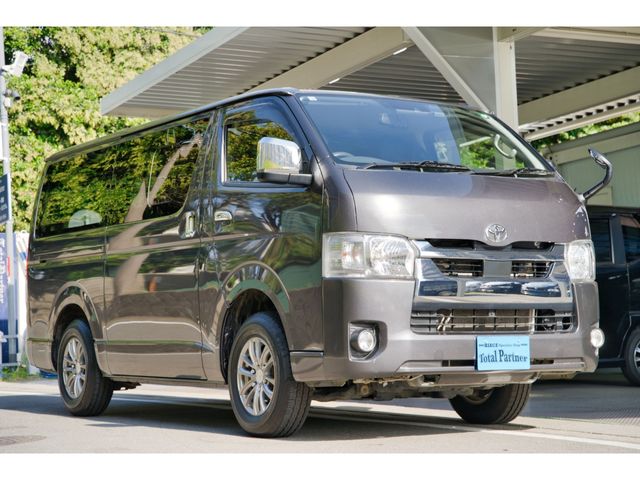 TOYOTA HIACE van 4WD 2020