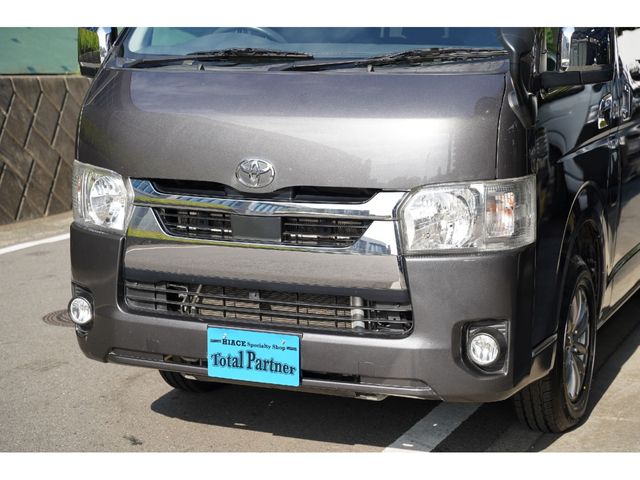 TOYOTA HIACE van 4WD 2020
