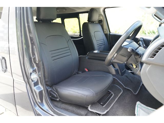 TOYOTA HIACE van 4WD 2020