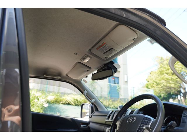 TOYOTA HIACE van 4WD 2020