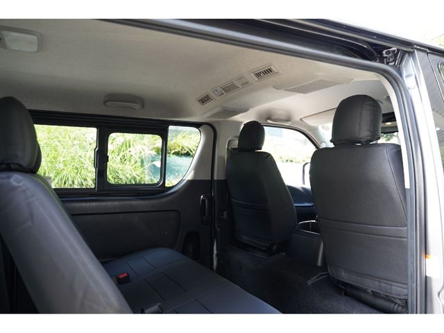 TOYOTA HIACE van 4WD 2020