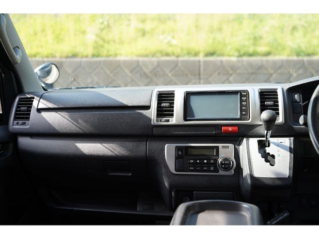 TOYOTA HIACE van 4WD 2020