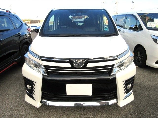 TOYOTA VOXY 2016