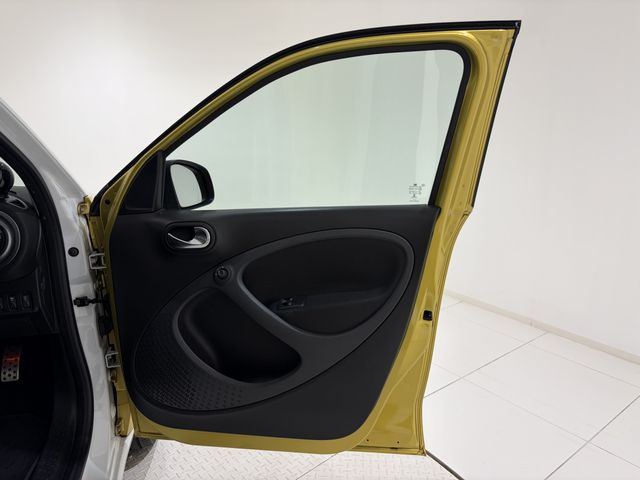 MCC SMART FORFOUR 2019