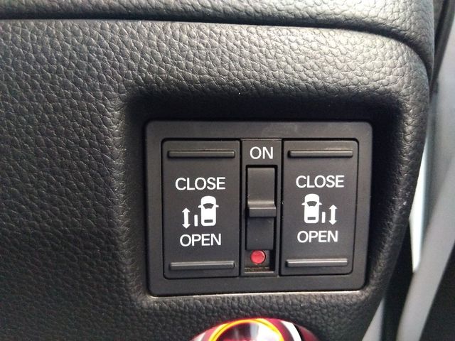 HONDA N BOX CUSTOM 2018