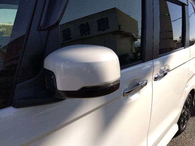 HONDA N BOX CUSTOM 2018