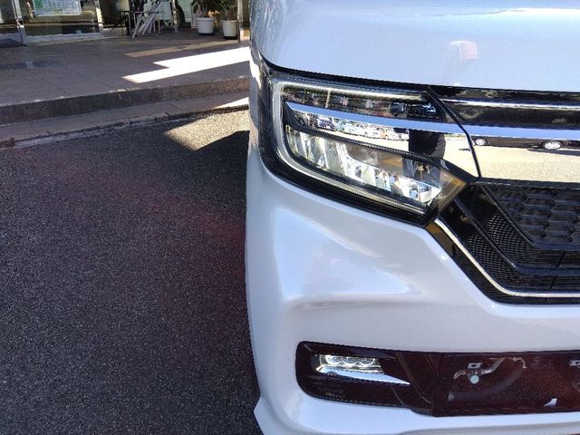 HONDA N BOX CUSTOM 2018