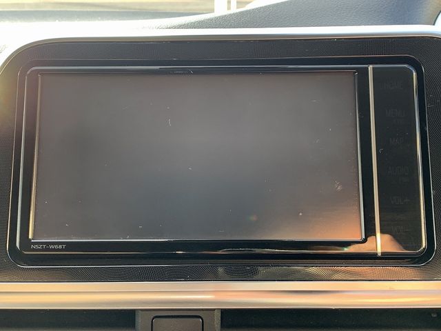 TOYOTA SIENTA HYBRID 2020